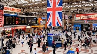 A Walk Through The London Victoria Station London England [upl. by Yrehc810]